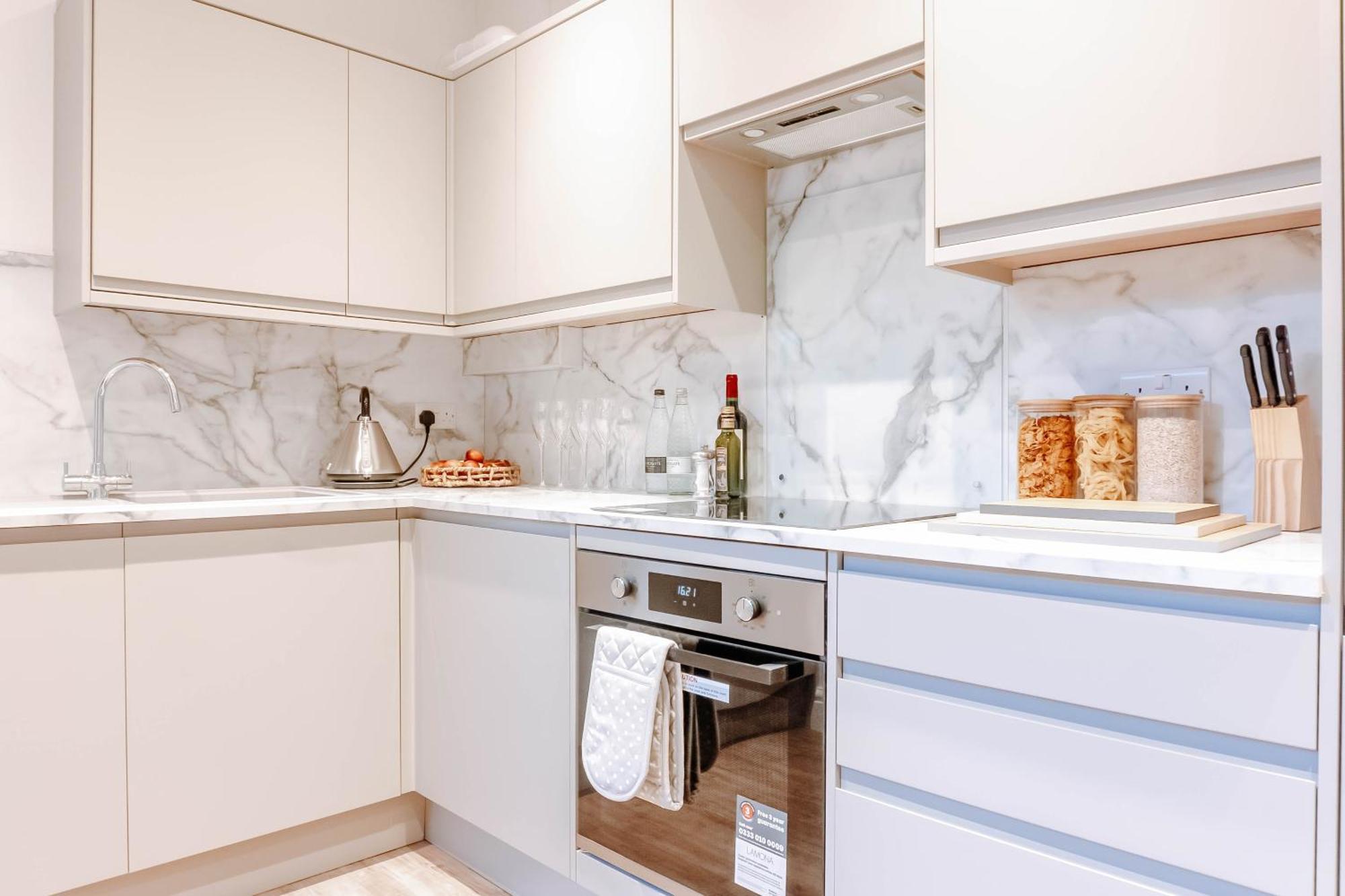 Mayfield - Central Harrogate Apartment - Ground Floor 외부 사진